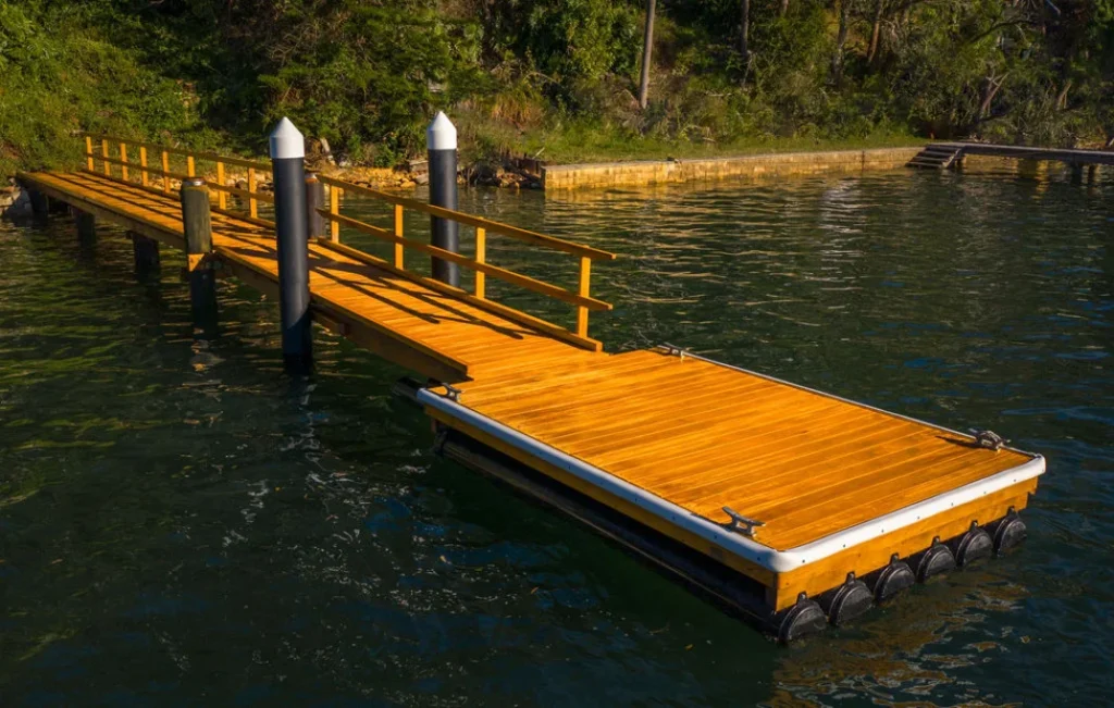 Piled Pontoons Corindra